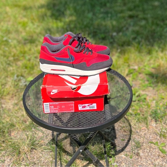 air max 1 red crush